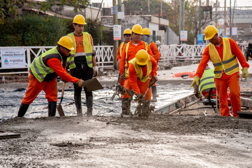 De 24 obras hídricas iniciadas desde 2023, más de la mitad fueron canceladas o frenadas y solo una se terminó