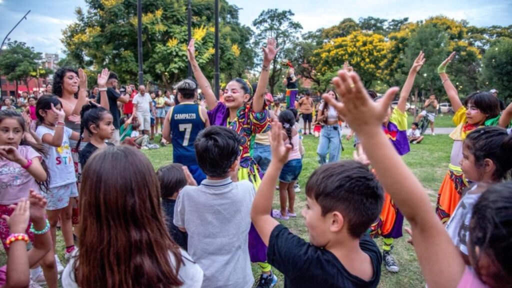 Mes de las Infancias: teatro, títeres y juegos gratis en los barrios de la ciudad